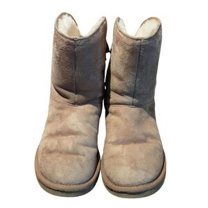 UGG Australia Bailey Button Triplet Suede Boots Women's US 6 Shearling Lined